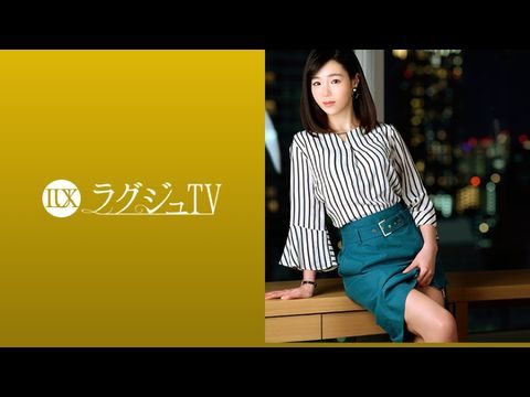 宝贝你的胸好大下面好紧-259LUXU-1090 ラグジュTV 1074 上品な佇まいの奥様が旦那の許可を経て念願のAV出演。旦那以外のペニスの刺激に酔いしれ、頬を染めながら中イキ絶頂！！