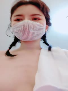 女朋友的漂亮闺蜜-第一骚女卫生间自慰，振动棒猛操高潮狂喷